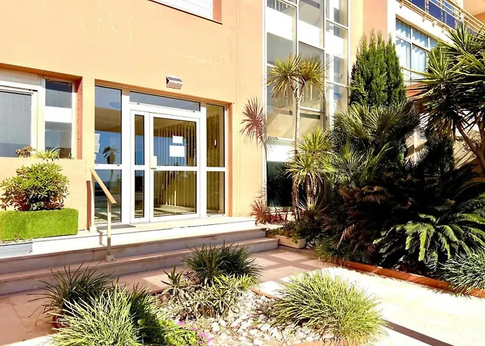 Διαμέρισμα Eclat Marine 3*-park- Ac-beach 20 Meters Away *