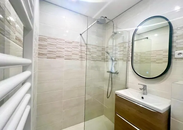 Eclat Marine 3*-park- Ac-beach 20 Meters Away *