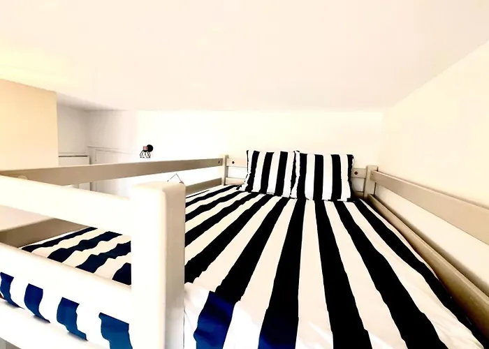 Eclat Marine 3*-park- Ac-beach 20 Meters Away Διαμέρισμα