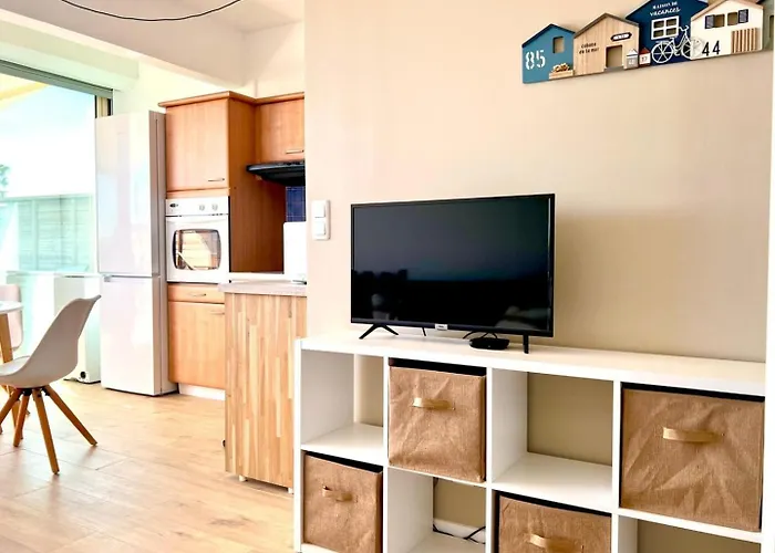 Eclat Marine 3*-park- Ac-beach 20 Meters Away Διαμέρισμα Fréjus